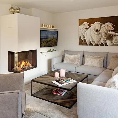 Lister Reet Logde Holiday home List
